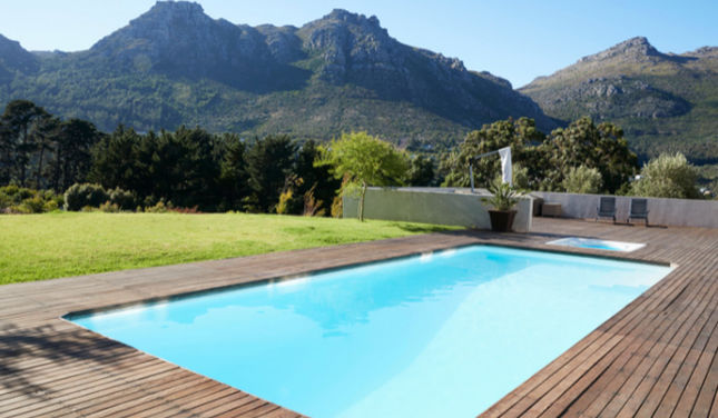 terrain compatible piscine